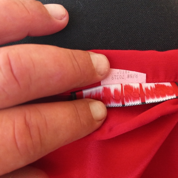 Born in America red silk size S (everything must go! Moving sale) - Picture 5 of 5